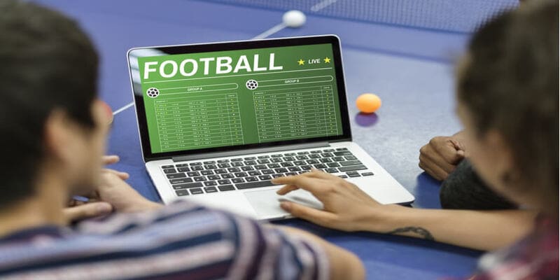 Cá cược bóng đá online ngày càng nở rộ và được nhiều người lựa chọn